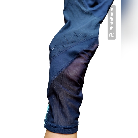 Athleta blu tropical precision legging high rise mesh details size M - Picture 11 of 14